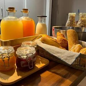 Alex - Your Away Including Breakfast - In A Real Bed and breakfast Fuengirola