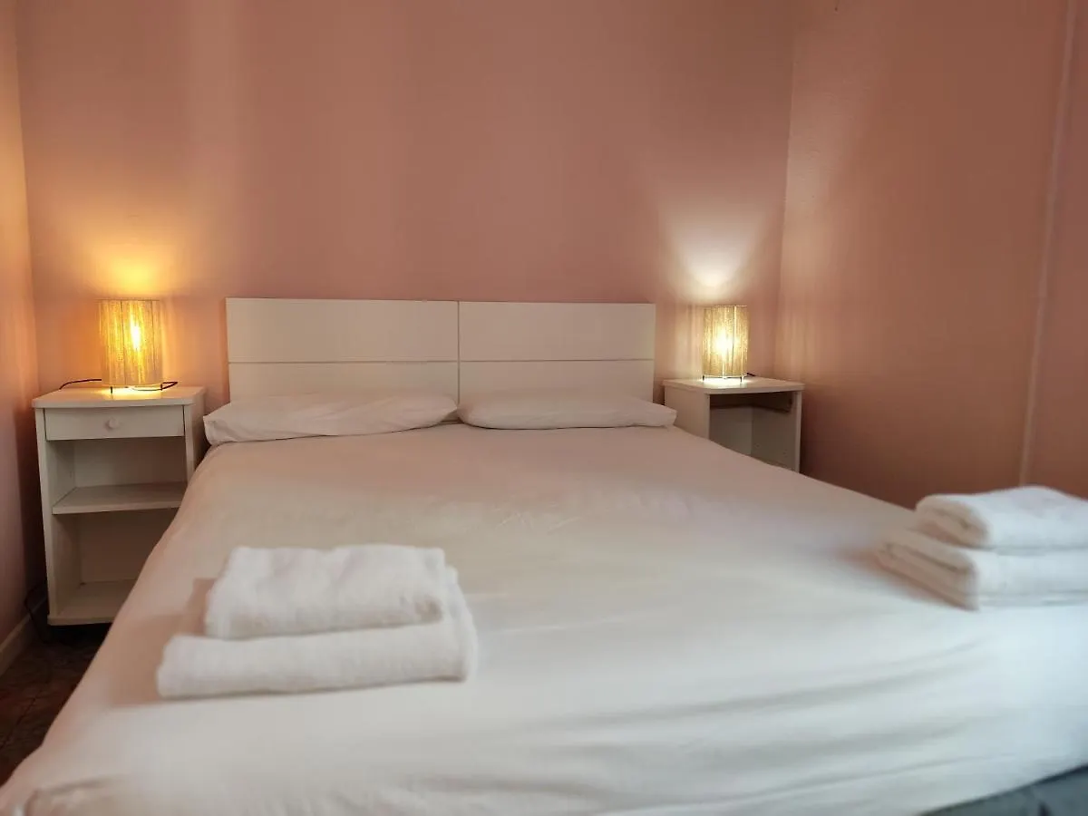 Hostal Del Palau Barcelona 2*,