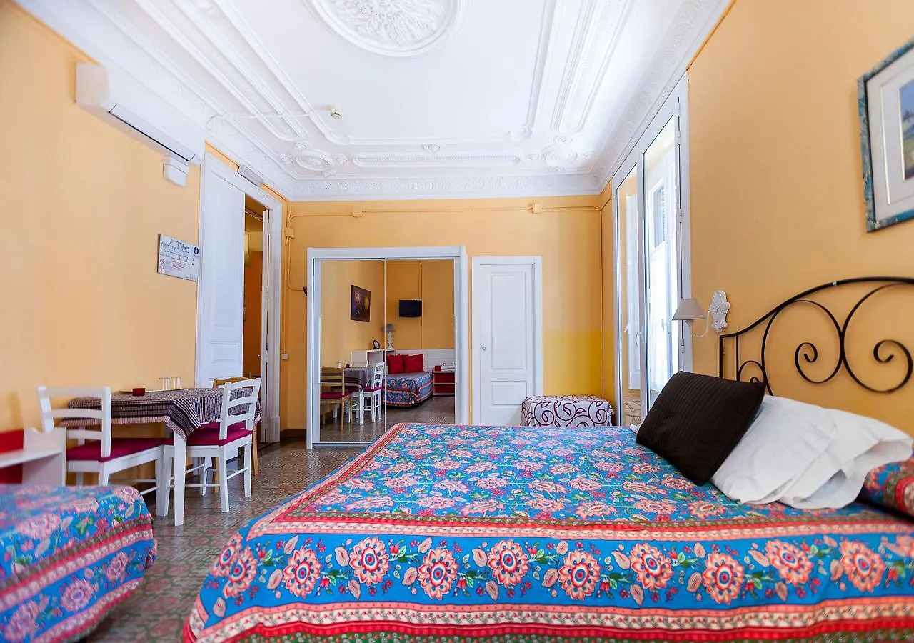 Hostal Del Palau Barcelona 2*,